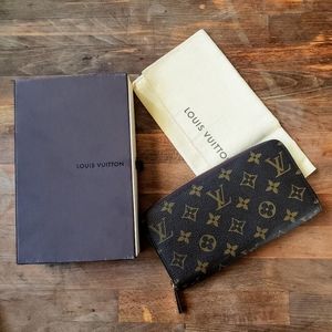 Louis Vuitton Zippy Wallet